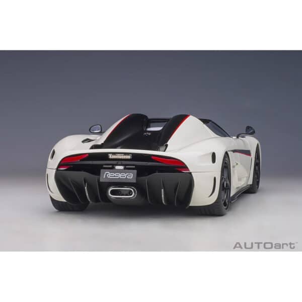 autoart - 1:18 koenigsegg regera (arctic white/carbon)