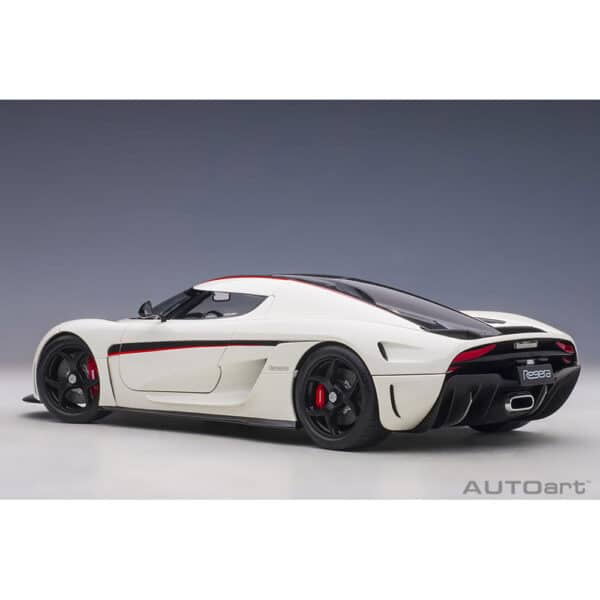 autoart - 1:18 koenigsegg regera (arctic white/carbon)