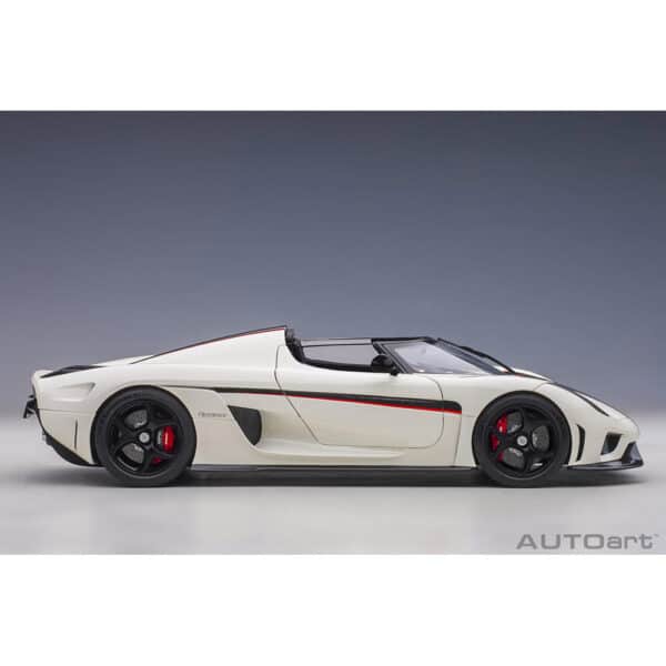 autoart - 1:18 koenigsegg regera (arctic white/carbon)