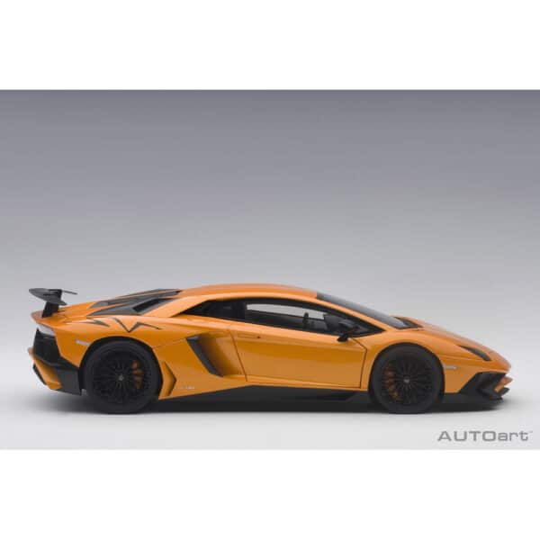 autoart - 1:18 lamborghini aventador lp750-4 sv (arancio atlas)