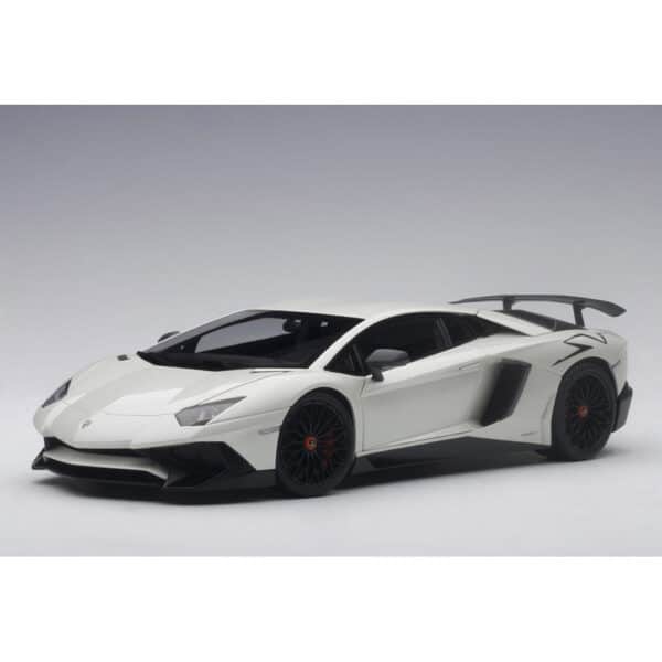 autoart - 1:18 lamborghini aventador lp750-4 sv (balloon white)