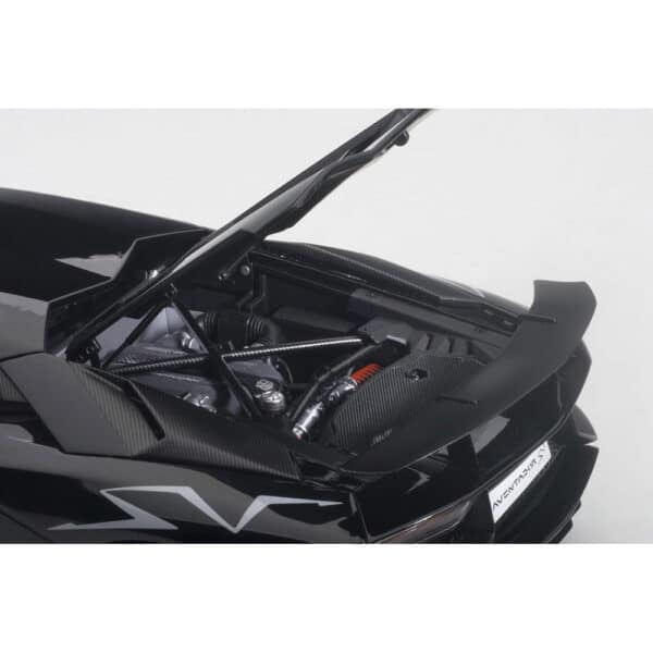 autoart - 1:18 lamborghini aventador lp750-4 sv (nero aldebaran)