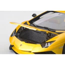 autoart - 1:18 lamborghini aventador lp750-4 sv (new giallo orion)