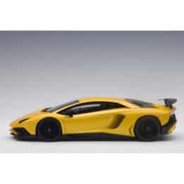 autoart - 1:18 lamborghini aventador lp750-4 sv (new giallo orion)