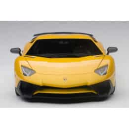 autoart - 1:18 lamborghini aventador lp750-4 sv (new giallo orion)