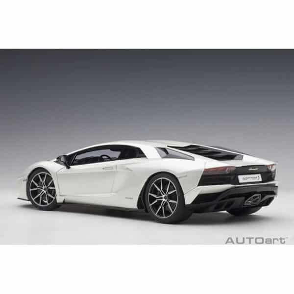 autoart - 1:18 lamborghini aventador s (balloon white)