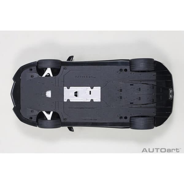 autoart - 1:18 lamborghini aventador s (balloon white)