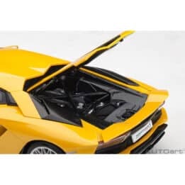 autoart - 1:18 lamborghini aventador s (new giallo orion)