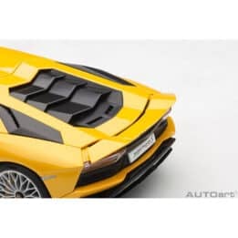 autoart - 1:18 lamborghini aventador s (new giallo orion)