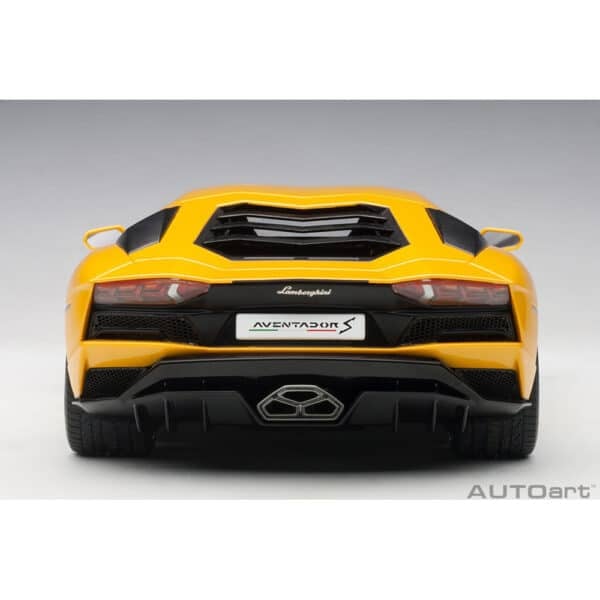 autoart - 1:18 lamborghini aventador s (new giallo orion)
