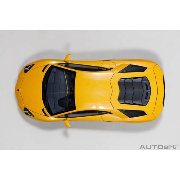 autoart - 1:18 lamborghini aventador s (new giallo orion)