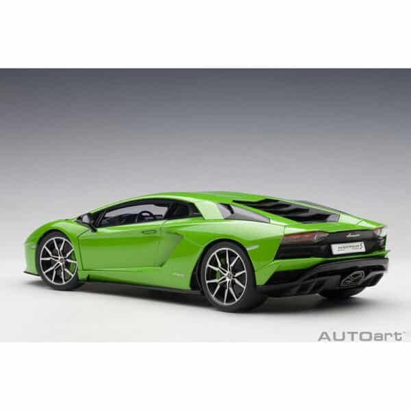 autoart - 1:18 lamborghini aventador s (verde mantis)