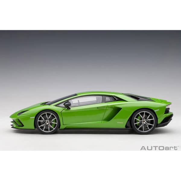 autoart - 1:18 lamborghini aventador s (verde mantis)