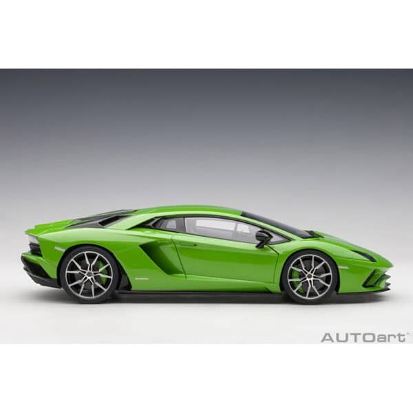 autoart - 1:18 lamborghini aventador s (verde mantis)