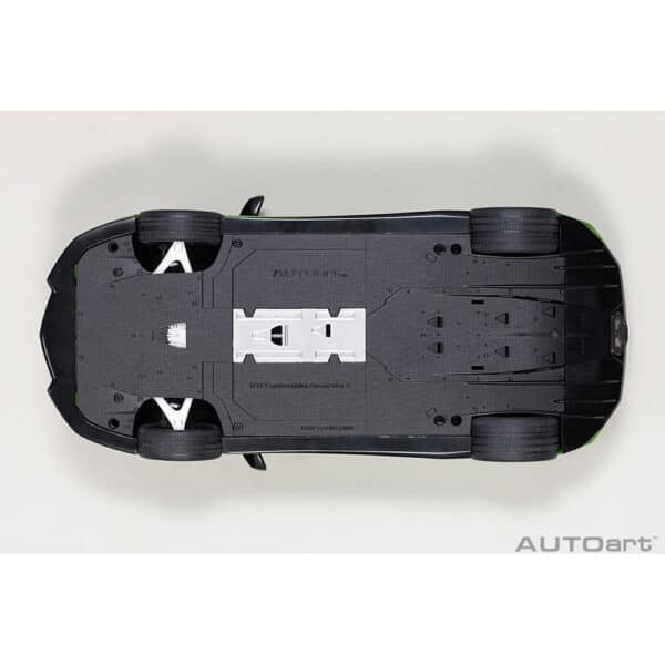 autoart - 1:18 lamborghini aventador s (verde mantis)