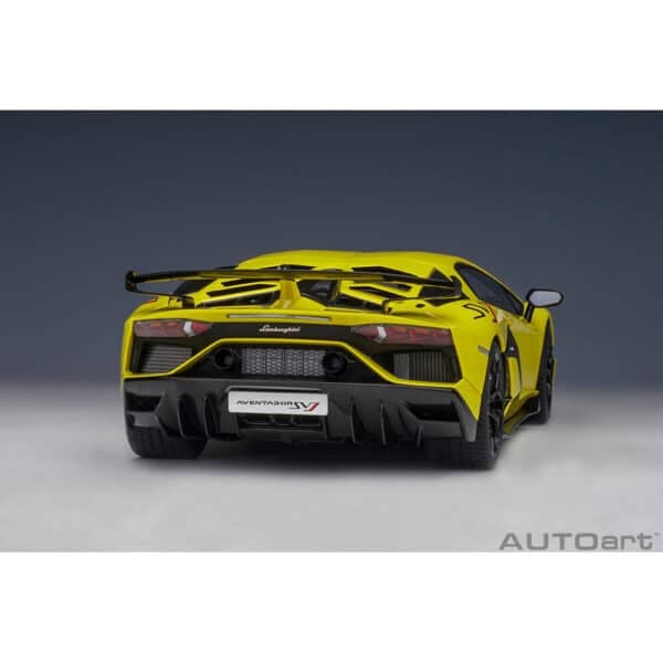 autoart - 1:18 lamborghini aventador svj (giallo tenerife)