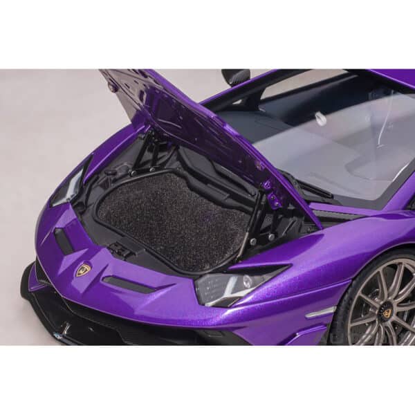 autoart - 1:18 lamborghini aventador svj (viola pasifae)