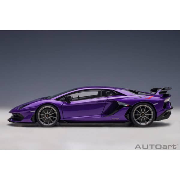 autoart - 1:18 lamborghini aventador svj (viola pasifae)