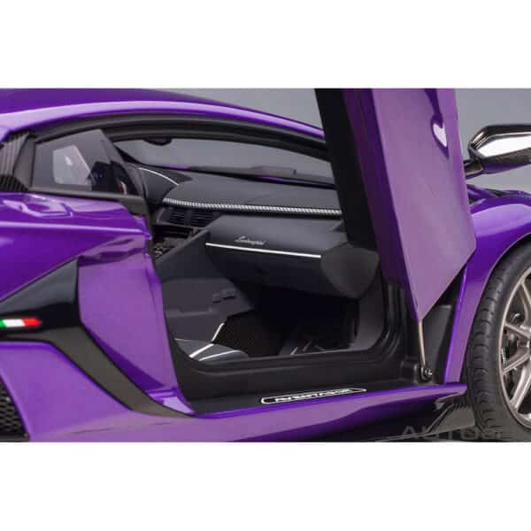 autoart - 1:18 lamborghini aventador svj (viola pasifae)