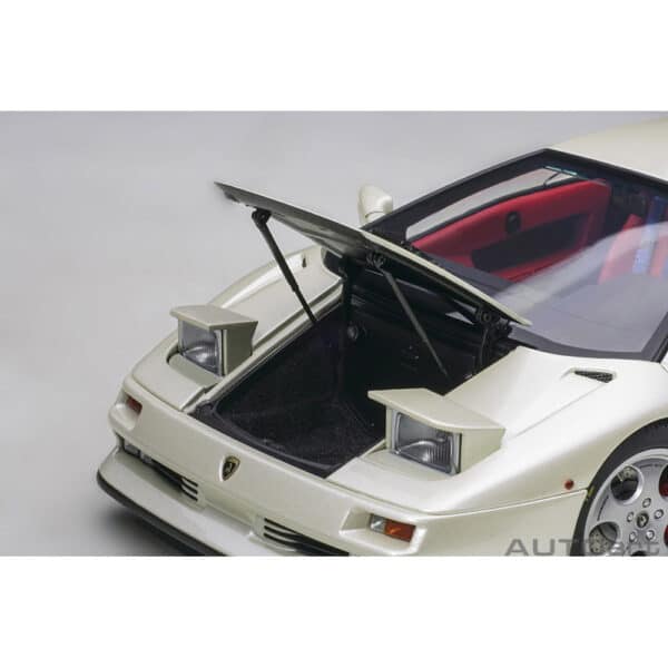 autoart - 1:18 lamborghini diablo se jota (balloon white)