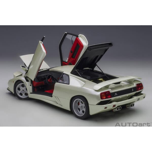 autoart - 1:18 lamborghini diablo se jota (balloon white)