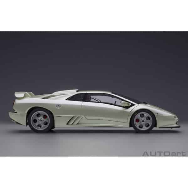 autoart - 1:18 lamborghini diablo se jota (balloon white)