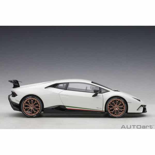 autoart - 1:18 lamborghini huracan performante (bianco monocerus)
