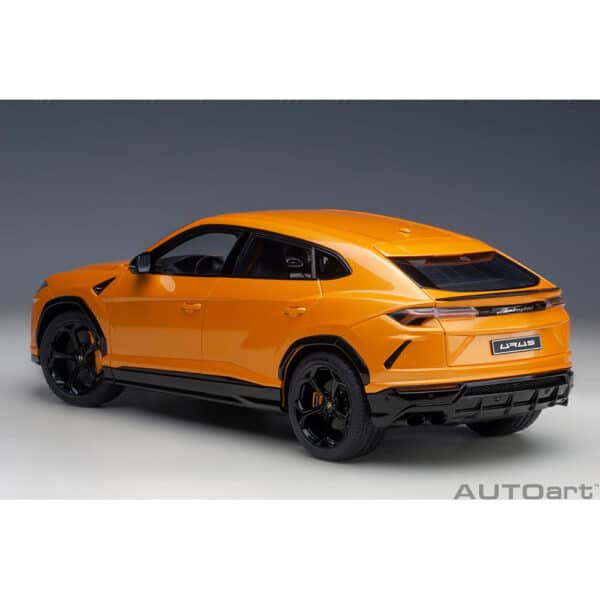 autoart - 1:18 lamborghini urus (arancio borealis)