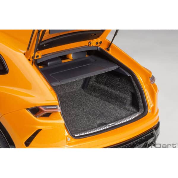 autoart - 1:18 lamborghini urus (arancio borealis)