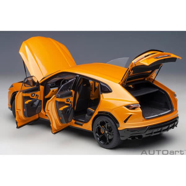 autoart - 1:18 lamborghini urus (arancio borealis)