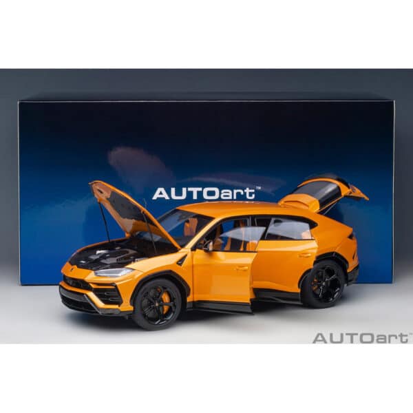 autoart - 1:18 lamborghini urus (arancio borealis)