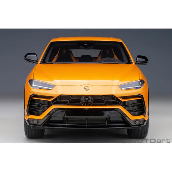 autoart - 1:18 lamborghini urus (arancio borealis)