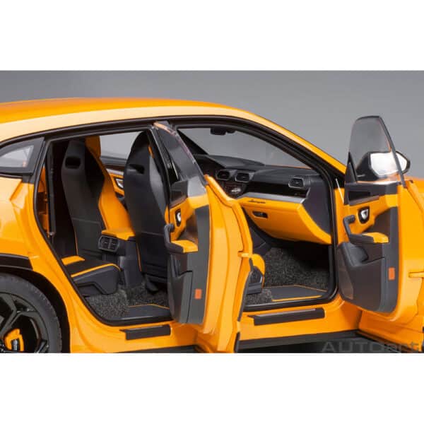 autoart - 1:18 lamborghini urus (arancio borealis)