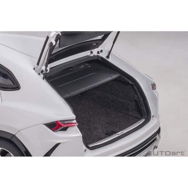 autoart - 1:18 lamborghini urus (bianco icaris)