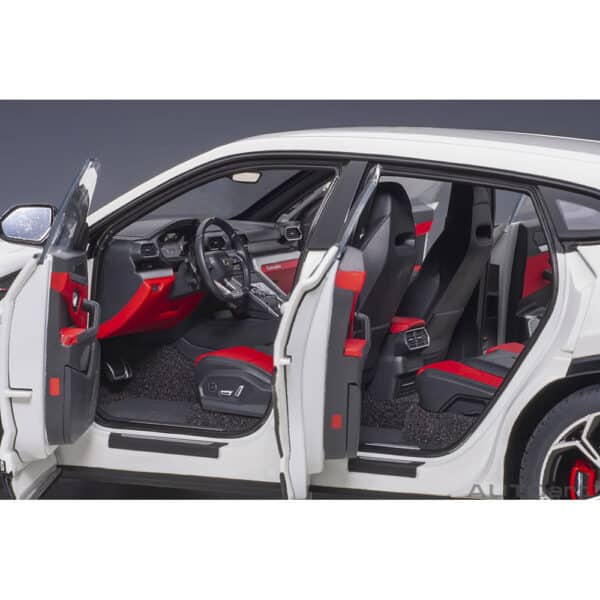 autoart - 1:18 lamborghini urus (bianco icaris)
