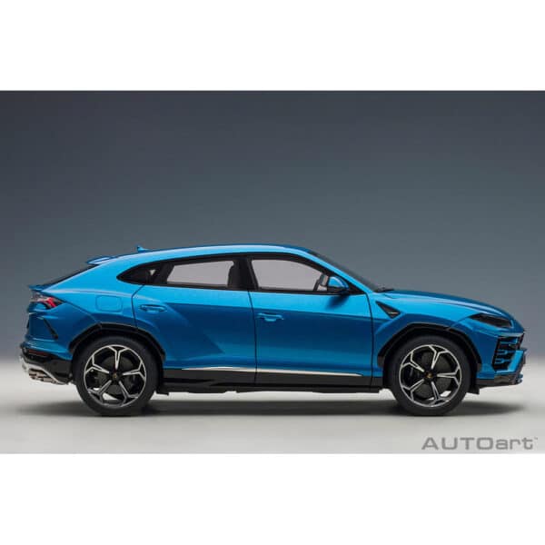 autoart - 1:18 lamborghini urus (blu eleos)