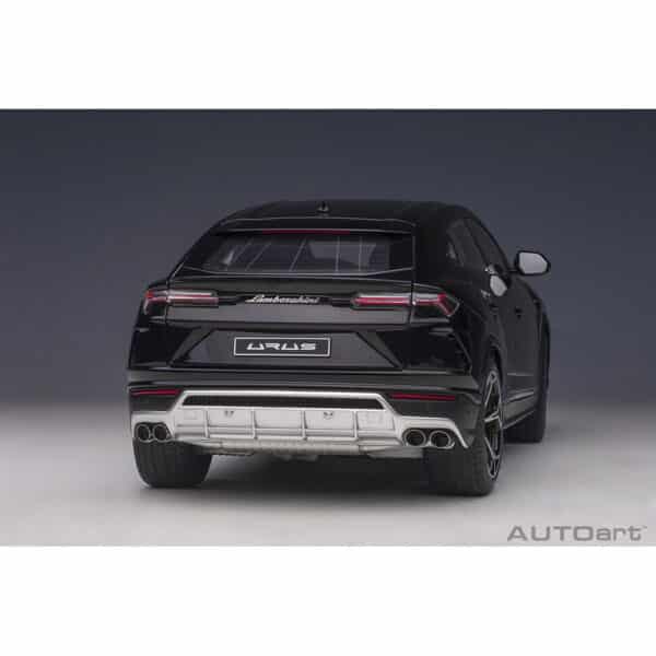 autoart - 1:18 lamborghini urus (nero noctis)