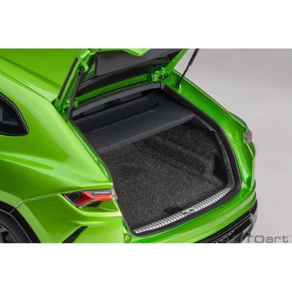 autoart - 1:18 lamborghini urus (verde selvans)