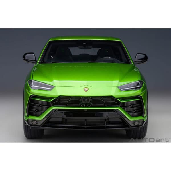 autoart - 1:18 lamborghini urus (verde selvans)