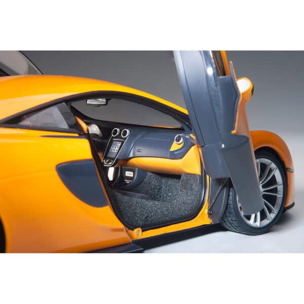 autoart - 1:18 mclaren 570s (mclaren orange)