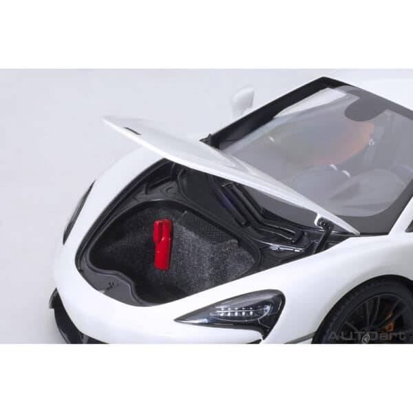 autoart - 1:18 mclaren 570s (white)