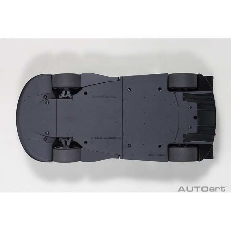 autoart - 1:18 mclaren 650s gt3 plain body version (black)