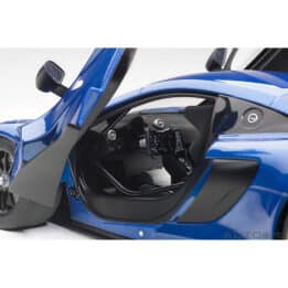 autoart - 1:18 mclaren 650s gt3 plain body version (blue metallic)