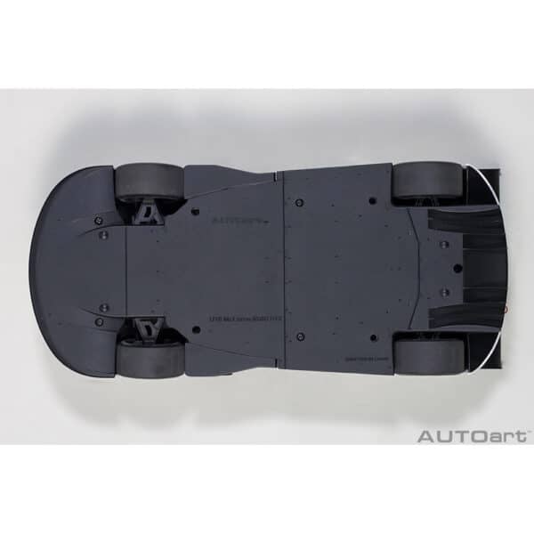 autoart - 1:18 mclaren 650s gt3 plain body version (white)