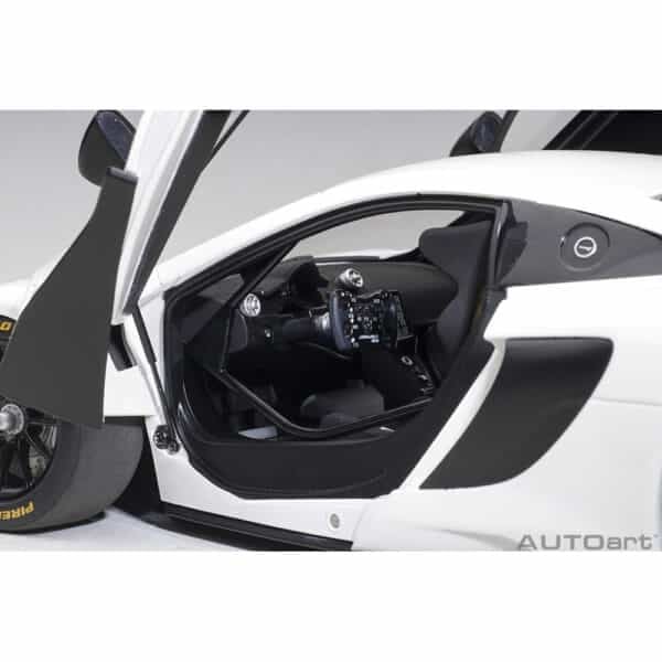 autoart - 1:18 mclaren 650s gt3 plain body version (white)