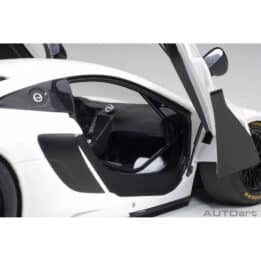 autoart - 1:18 mclaren 650s gt3 plain body version (white)