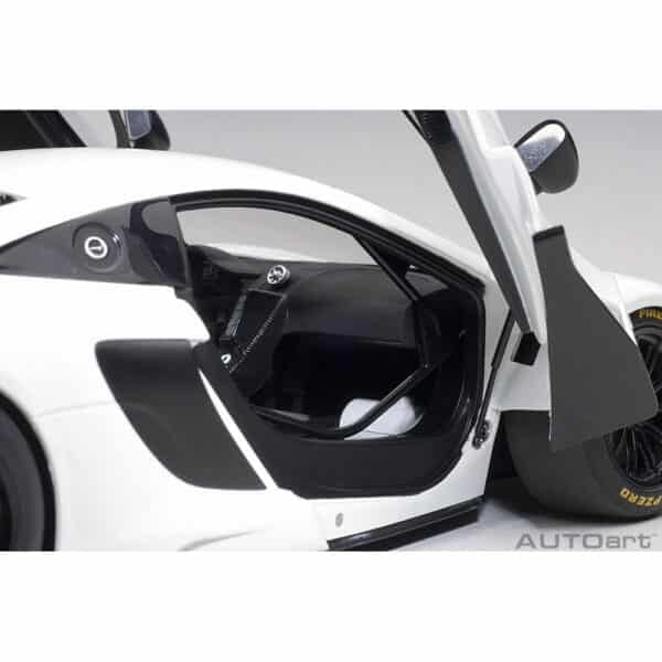 autoart - 1:18 mclaren 650s gt3 plain body version (white)