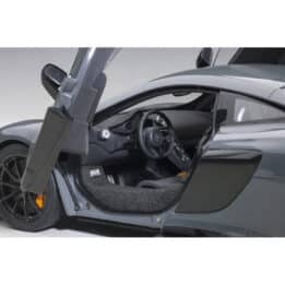 autoart - 1:18 mclaren 675lt (chicane grey)