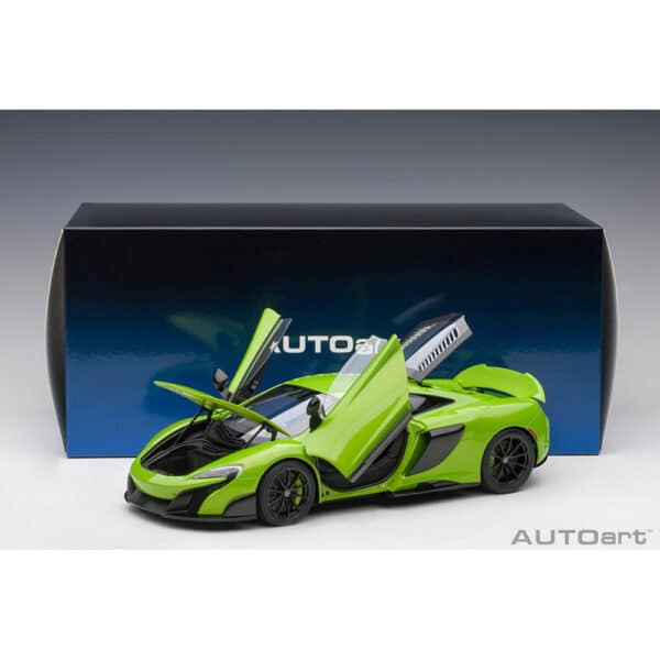 autoart - 1:18 mclaren 675lt (napier green)
