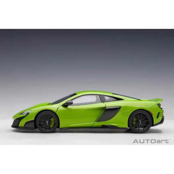 autoart - 1:18 mclaren 675lt (napier green)